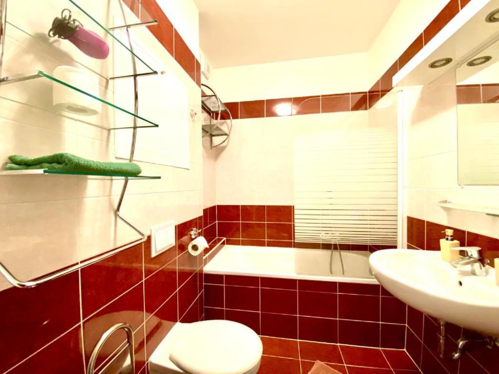 Keleti Studio Apartments บูดาเปสต์ ภายนอก รูปภาพ
