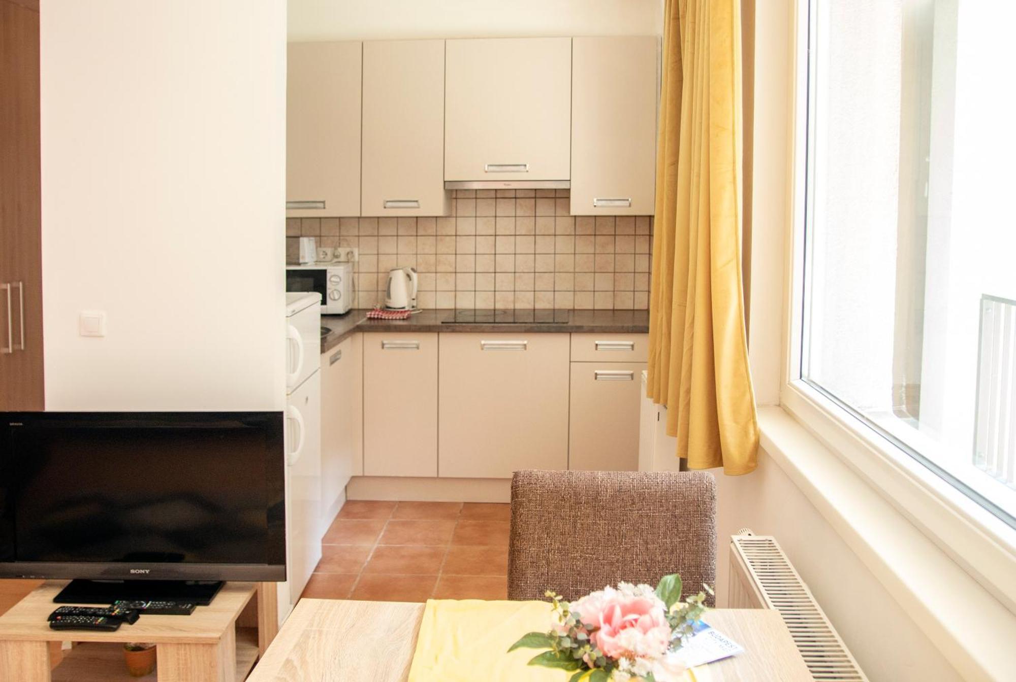 Keleti Studio Apartments บูดาเปสต์ ภายนอก รูปภาพ